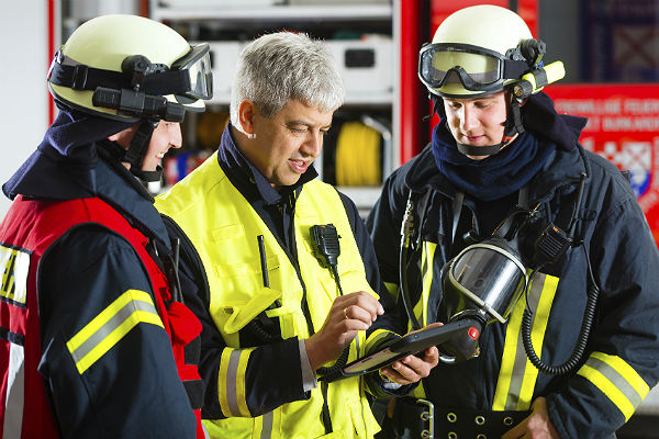سرپرست عملیات امداد و نجات آتش نشانی